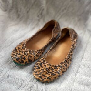 leopard print Tieks